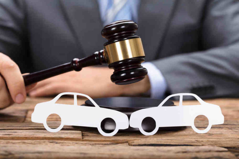 FOX13 INVESTIGATOR: How the student's report card can save you money on car insurance