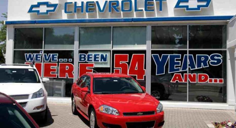 How much can you save by raising your car insurance deductible?