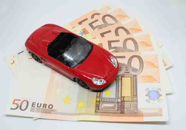 Don't waste your money: Reduce your car insurance